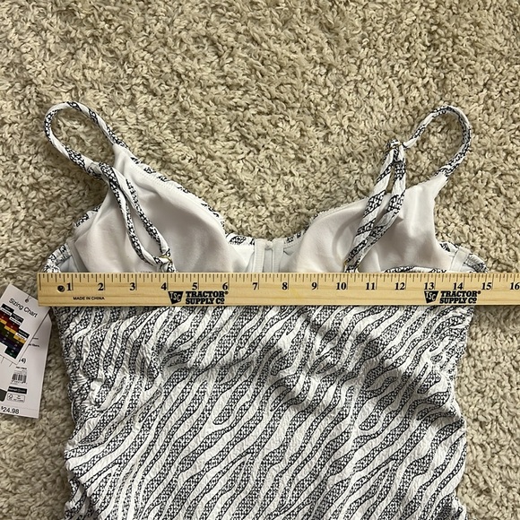 WOMENS TRUE TIME ONE PIECE SWIMSUIT SIZE LARGE NWT - Picture 11 of 15